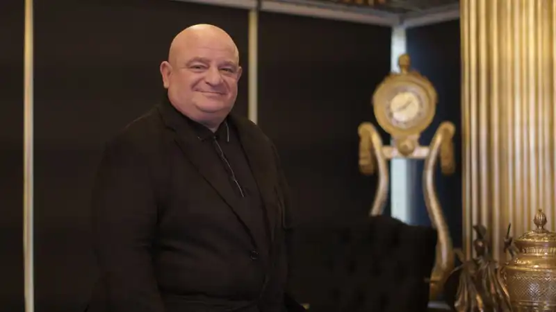 Moiz Mitrani: Tekstilden Finansa Ulaşan Bir Başarı Hikayesi