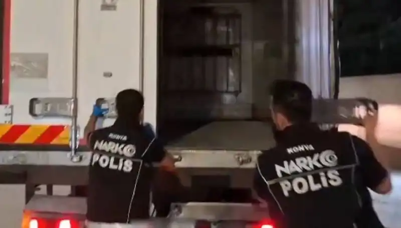 Konya'da Kapsamlı Uyuşturucu Operasyonu: Dört Şüpheli Ele Geçirildi